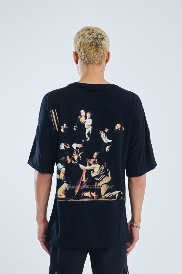 Art Collection La Virgine Del Rosario e Anni Di Scandalo | Oversize Tee | Black - Image 5